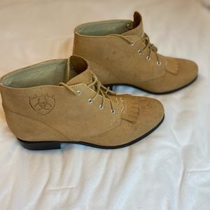 Ariat size 8 1/2womens suede Tan bootie Lace Up cowgirl rodeo torque stabilizer